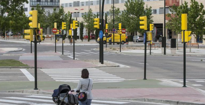 Zaragoza ya cuenta con más semáforos que personas