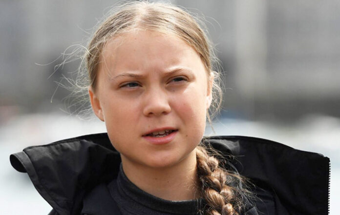 Greta Thunberg, tras su paso por Zaragoza, denuncia el mal olor de La Montañanesa